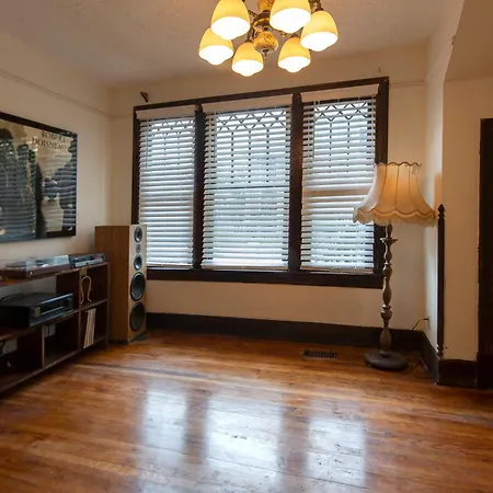 5 Bedroom Downtown Savannah Ga
